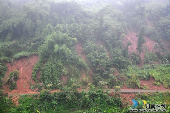 云锦镇：再遭暴雨袭击&nbsp;措施得力平安度过(图1)