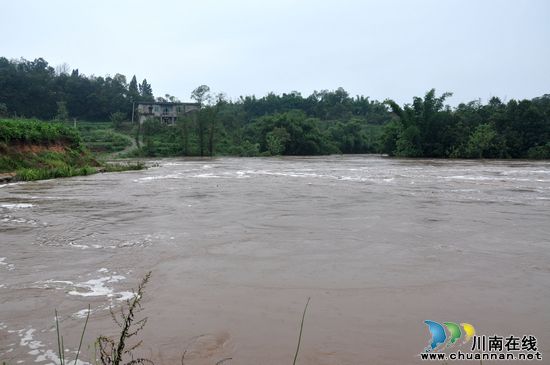 云锦镇：再遭暴雨袭击&nbsp;措施得力平安度过(图2)