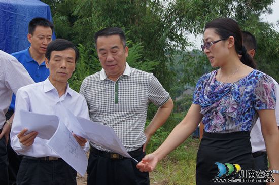 泸县政协主席李朝集率队到太伏镇调研(图2)