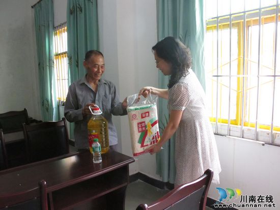 泰安镇：大力实施“三联工程”和“挂包帮”活动(图2)