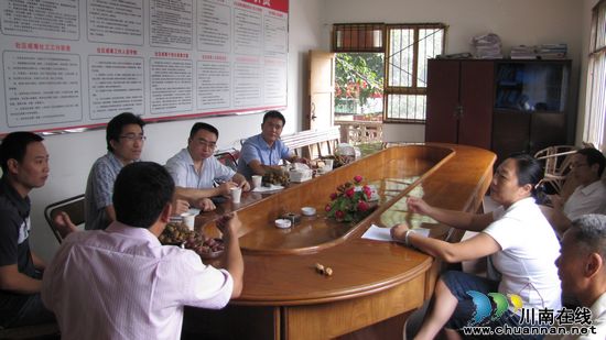 泰安镇：大力实施“三联工程”和“挂包帮”活动(图1)