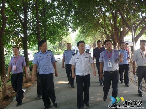 全国学校安全检查组到泸县检查秋期开学安全工作(图2) 全国学校安全检查组到泸县检查秋期开学安全工作(图2)