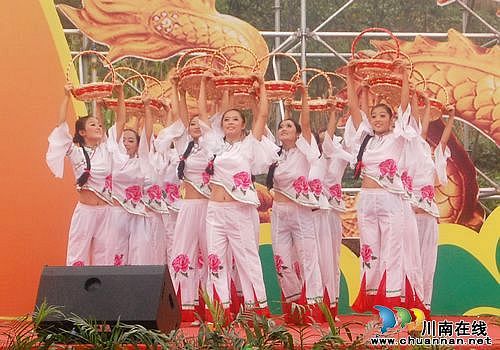 泸州:首届四川.泸县潮河金秋龙眼节正式启幕(图9) 泸州:首届四川.泸县潮河金秋龙眼节正式启幕(图9)