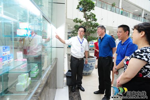 国家、省中医药管理局莅临泸医中医院指导工作(图1) 国家、省中医药管理局莅临泸医中医院指导工作(图1)