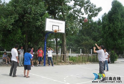 马嘶乡：开展系列活动隆重庆祝第二十八个教师节(图1)
