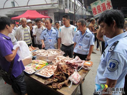 毗卢镇：开展"瘦肉精"拉网式监测及畜产品质量安全整治(图1)