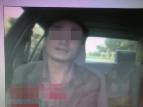 都江堰乘客坐"霸王车"到泸州 欠千元车费后玩失踪(图2) 都江堰乘客坐"霸王车"到泸州 欠千元车费后玩失踪(图2)