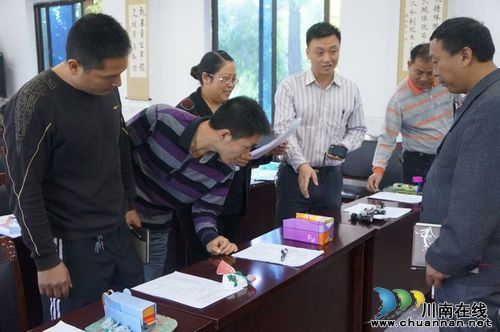 立石镇:科技创新大赛 播下“创新”的种子(图1) 立石镇:科技创新大赛 播下“创新”的种子(图1)