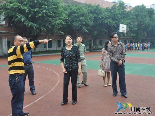 纳溪区委常委、组织部长阮小梅深入基层调研党建工作(图1) 纳溪区委常委、组织部长阮小梅深入基层调研党建工作(图1)