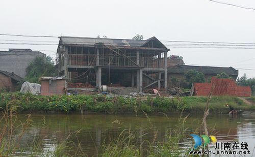 泸县县委组织部到太伏镇督查基层党组织阵地建设进度(图2) 泸县县委组织部到太伏镇督查基层党组织阵地建设进度(图2)
