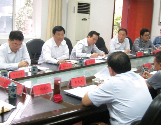 曹建国带队调研沙茜开发(图1) 曹建国带队调研沙茜开发(图1)