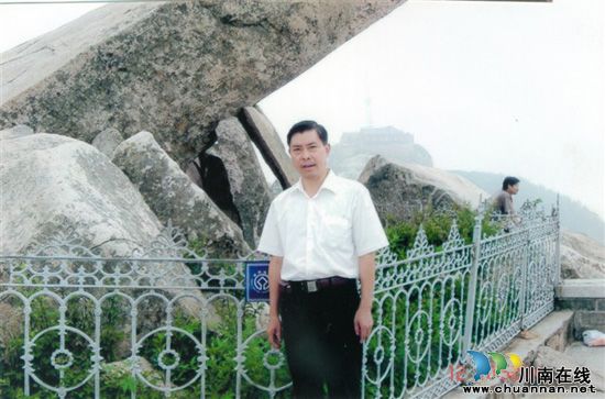 泸州词作家李江树:震撼心灵的歌词能飞(图4) 泸州词作家李江树:震撼心灵的歌词能飞(图4)