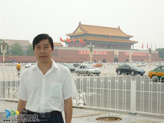 泸州词作家李江树:震撼心灵的歌词能飞(图3) 泸州词作家李江树:震撼心灵的歌词能飞(图3)