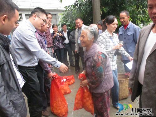 泰安镇党员服务中心“1+4+N”管理模式创新基层组织建设(图2) 泰安镇党员服务中心“1+4+N”管理模式创新基层组织建设(图2)