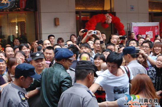 金马影帝任达华:祝泸州人民中秋节快乐(图17) 金马影帝任达华:祝泸州人民中秋节快乐(图17)