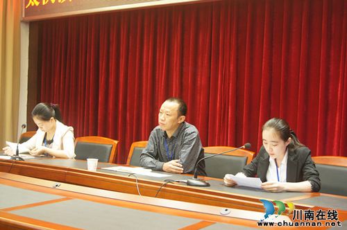 太伏镇:召开大学生村干部年度考核工作会(图2) 太伏镇:召开大学生村干部年度考核工作会(图2)