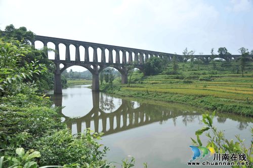 四川省级文物保护单位：泸县奇峰渡槽(图1)