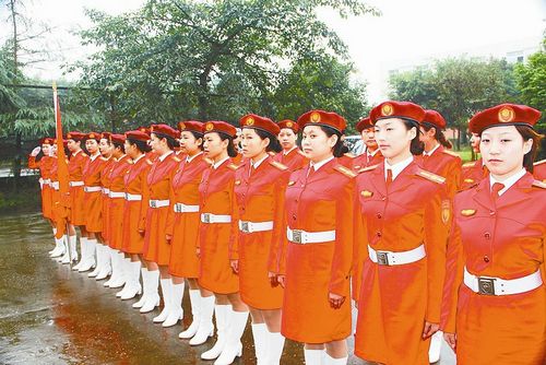 “江姐女子民兵排”在江姐故乡成立(图1)
