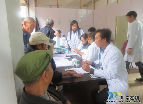 合江县卫生局积极开展计划生育“三结合”帮扶活动(图3)