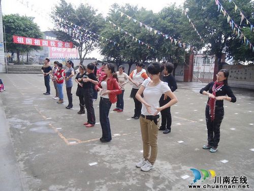 毗卢镇:抓幼儿教育 从教师做起(图1) 毗卢镇:抓幼儿教育 从教师做起(图1)