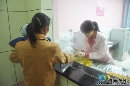 泸县云锦镇:开展已婚育龄妇女妇科病免费检查(图3) 泸县云锦镇:开展已婚育龄妇女妇科病免费检查(图3)