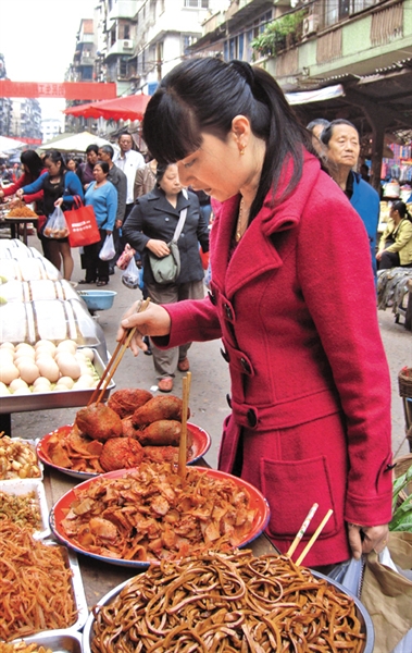 内江：试吃食品&nbsp;卫生状况令人忧(图1)