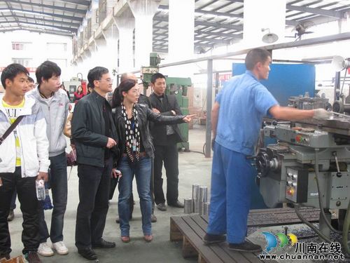 泰安镇:爱心基金就业工程破解"用工荒"与"就业难"(图4) 泰安镇:爱心基金就业工程破解"用工荒"与"就业难"(图4)