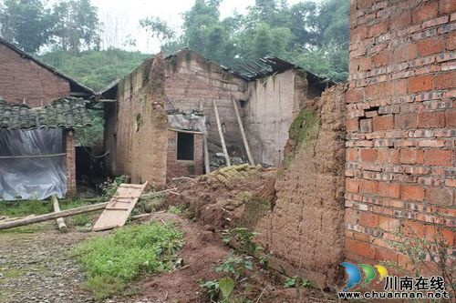 省国土资源厅土地整理中心到潮河镇踏勘土地双挂钩进程(图3)