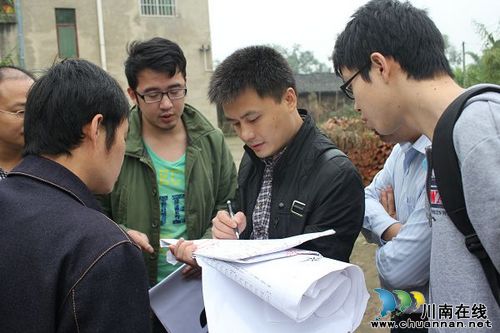 省国土资源厅土地整理中心到潮河镇踏勘土地双挂钩进程(图2)