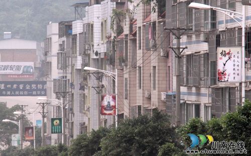 牛滩镇：打造“廉政文化一条街”(图1)