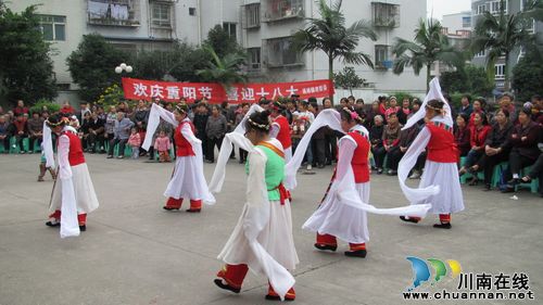 通滩镇：欢庆重阳节&nbsp;喜迎十八大(图1)