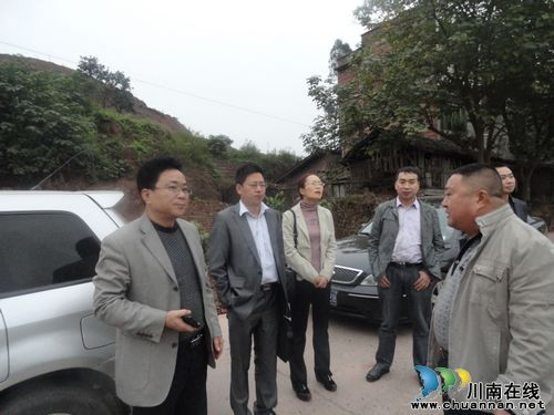 泸州市委组织部到尧坝调研基层组织建设年工作(图1)