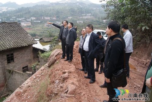 魏光德率队莅临水口镇调研酒业园区建设情况(图1)