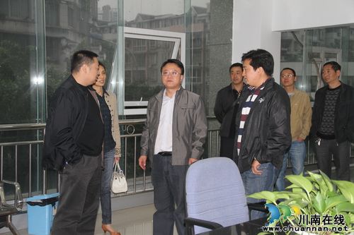 阿坝州小金县国税局与龙马潭区国税局开展工作交流(图1)