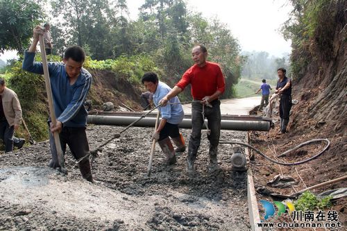 龙车镇:全力修建通村路 "最大"民生惠群众(图1) 龙车镇:全力修建通村路 "最大"民生惠群众(图1)