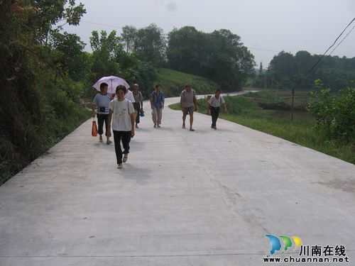 龙车镇:全力修建通村路 "最大"民生惠群众(图4) 龙车镇:全力修建通村路 "最大"民生惠群众(图4)