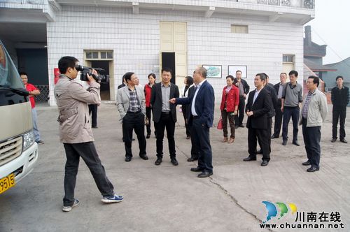 江阳区委书记朱华调研通滩镇规划发展与项目建设工作(图1)