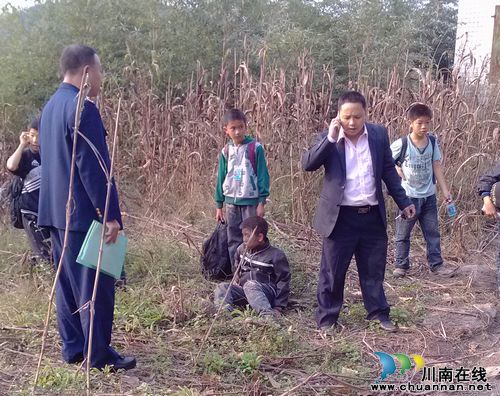 泸州古蔺：学童惨遭车祸&nbsp;工商干部热心救助(图1)