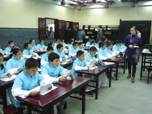 泸州市省级以上示范校每班不超过56人(图1)