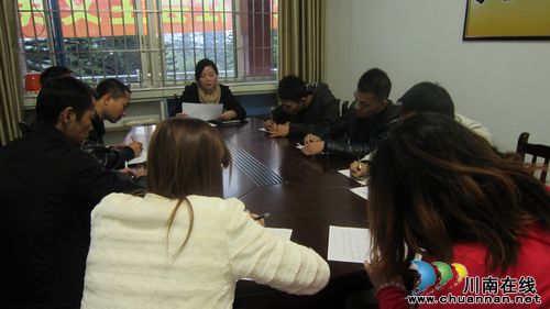 石洞镇：特殊人群用特殊方式迎接党“十八大”(图1)