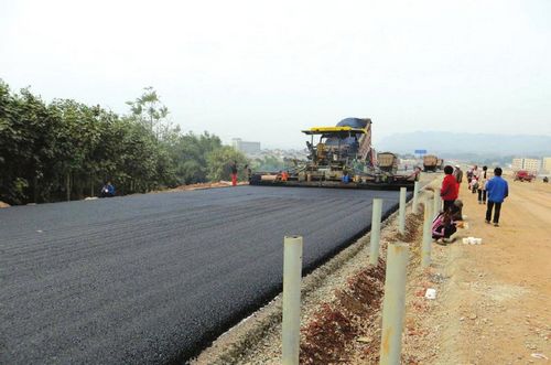 骑行宜（宾）泸（州）高速&nbsp;网友见证施工进展(图1)