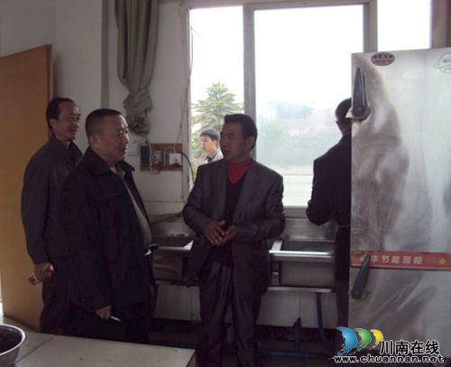 长兴镇：着力为敬老院老人营造温馨家园(图1)