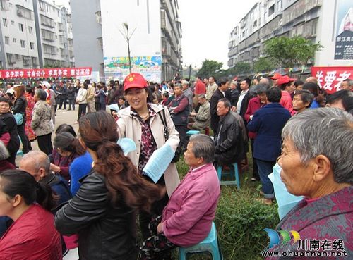 茜草街道：夯实文明城市创建基础&nbsp;&nbsp;献礼十八大(图2)