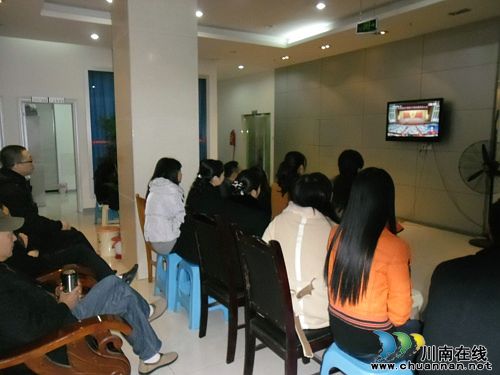 大山坪街道:集中收看十八大开幕盛况直播(图1) 大山坪街道:集中收看十八大开幕盛况直播(图1)