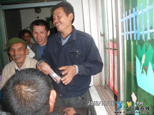 胡市镇：高粱订单乐坏老百姓(图1)