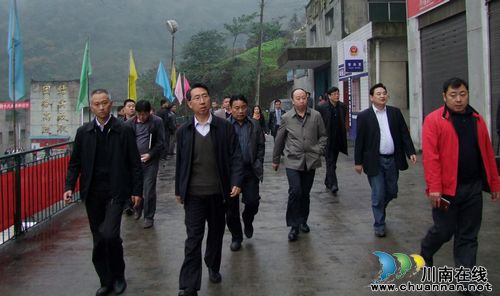 国家煤矿安监局副局长黄玉治到威达公司督查安全工作(图2)