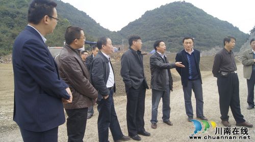 省国土资源厅副厅长王平莅临古蔺督查煤矿安全工作(图2) 省国土资源厅副厅长王平莅临古蔺督查煤矿安全工作(图2)