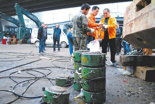 最新进展泸州长江大桥预计今天内可限制通行(图2)