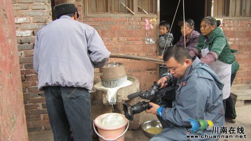 央视再次聚焦泸州福宝 了解本土饮食文化(图2) 央视再次聚焦泸州福宝 了解本土饮食文化(图2)