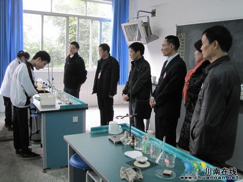 泸州市实验"三开"检查组莅临城北学校检查工作(图2)
